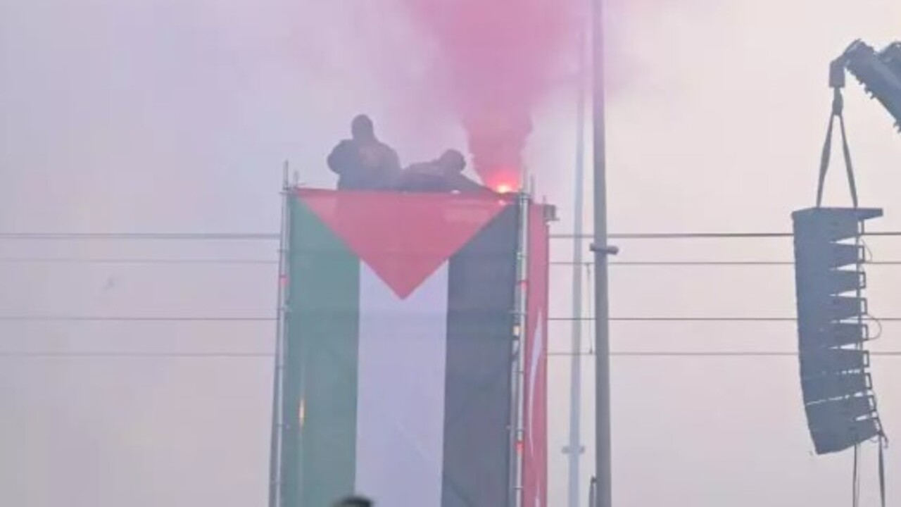 Foto - Tarihi yürüyüşten duygulandıran kareler! "Dün Ayasofya, bugün Emevi, yarın Aksâ