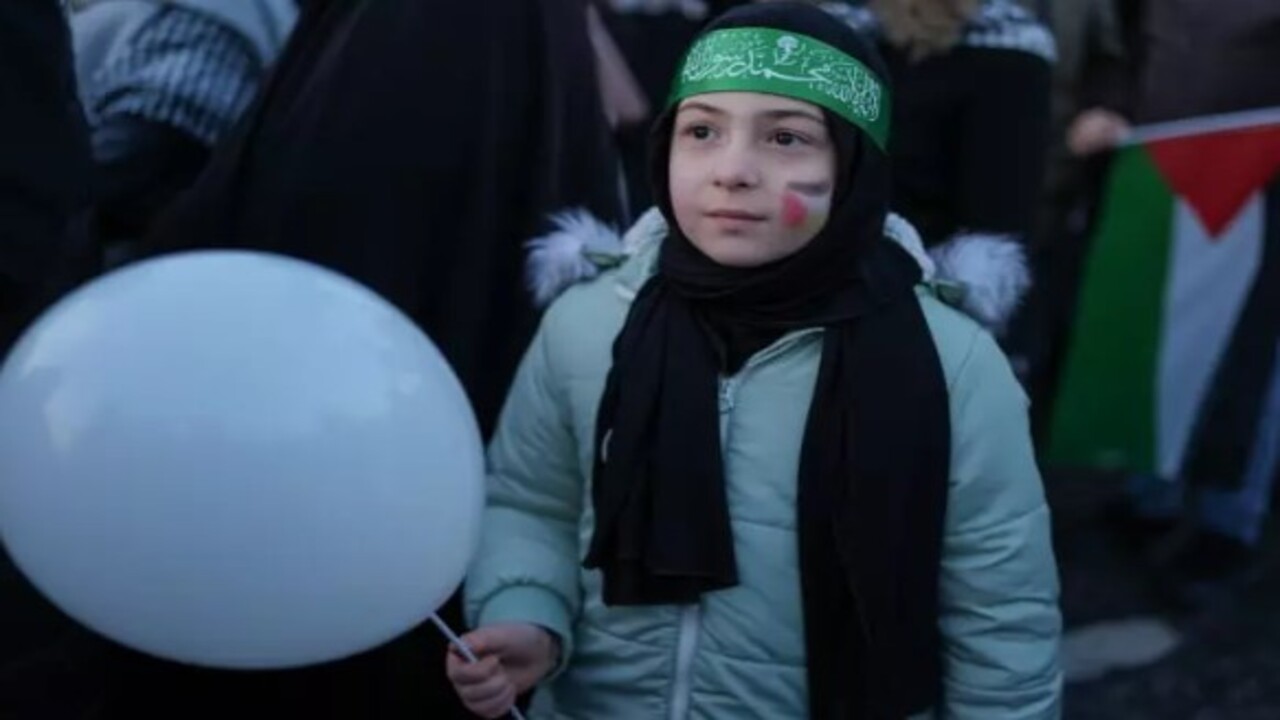 Foto - Tarihi yürüyüşten duygulandıran kareler! "Dün Ayasofya, bugün Emevi, yarın Aksâ