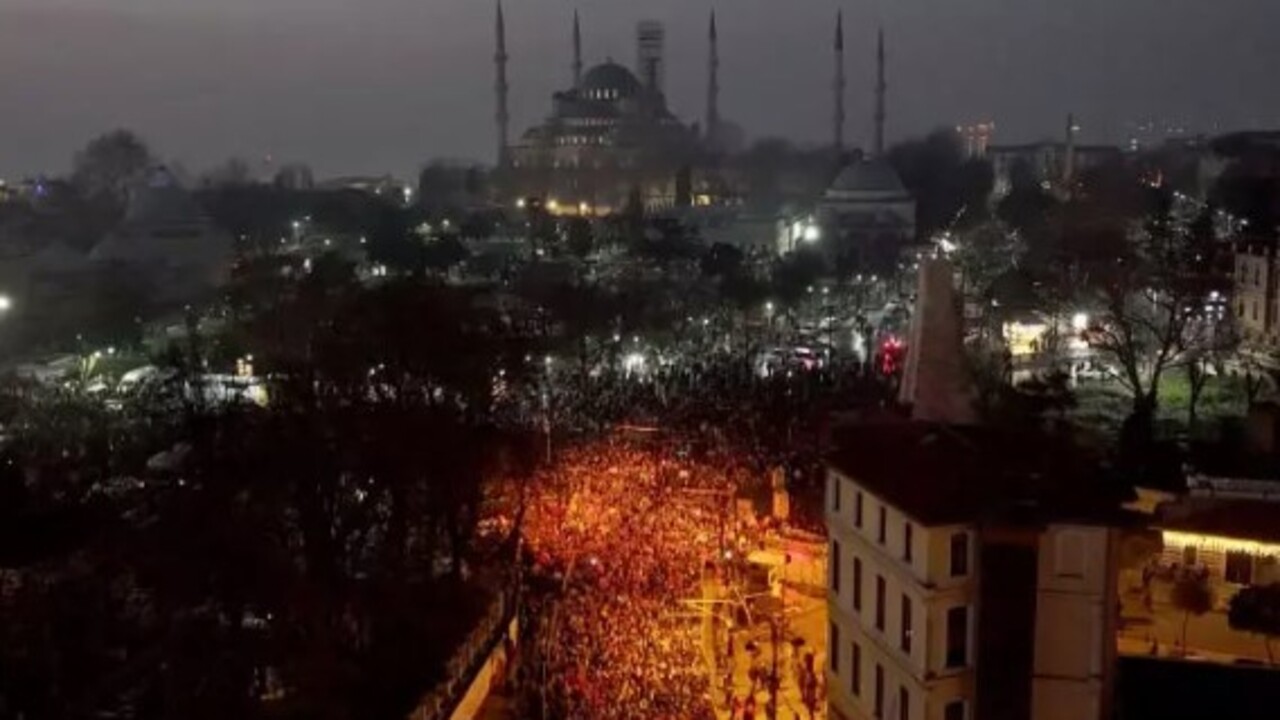 Foto - Tarihi yürüyüşten duygulandıran kareler! "Dün Ayasofya, bugün Emevi, yarın Aksâ