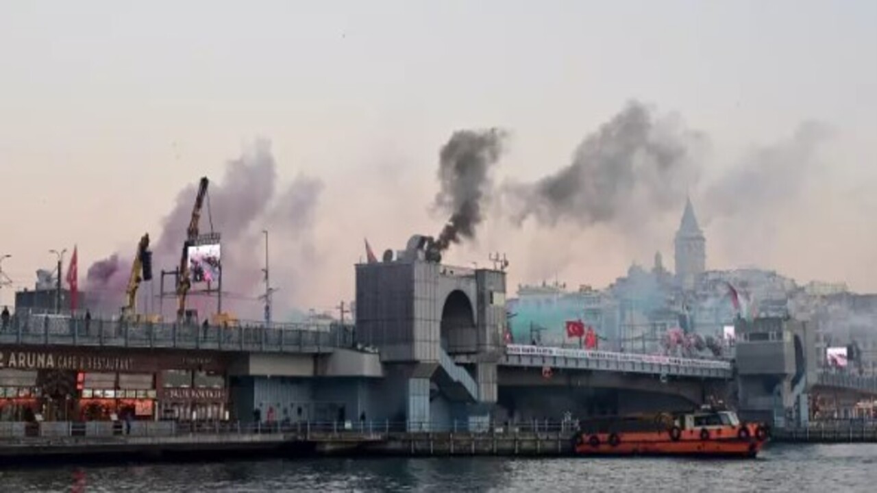 Foto - Tarihi yürüyüşten duygulandıran kareler! "Dün Ayasofya, bugün Emevi, yarın Aksâ
