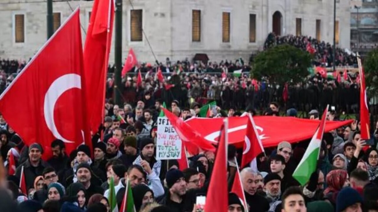 Foto - Tarihi yürüyüşten duygulandıran kareler! "Dün Ayasofya, bugün Emevi, yarın Aksâ