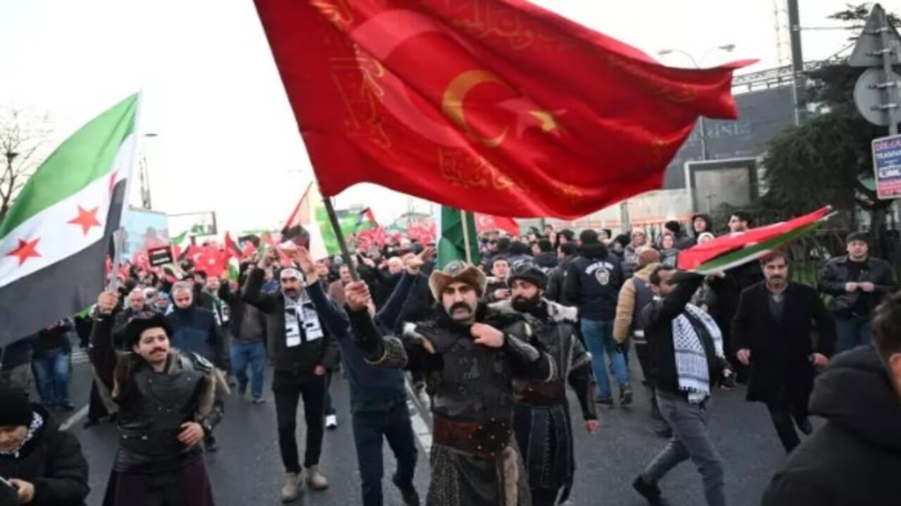 Foto - Tarihi yürüyüşten duygulandıran kareler! "Dün Ayasofya, bugün Emevi, yarın Aksâ
