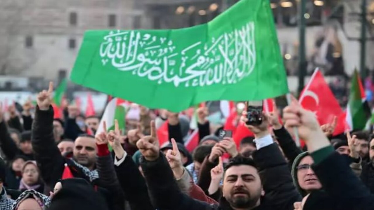 Foto - Tarihi yürüyüşten duygulandıran kareler! "Dün Ayasofya, bugün Emevi, yarın Aksâ