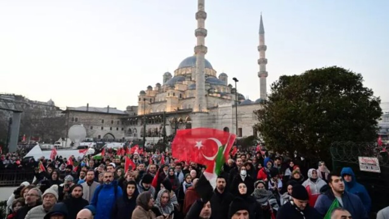 Foto - Tarihi yürüyüşten duygulandıran kareler! "Dün Ayasofya, bugün Emevi, yarın Aksâ