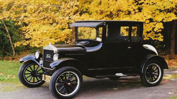 Foto - Tarihin en çok satan otomobilleri! Mercedes, BMW, Audi, Tesla, Volkswagen, Ford, Fiat dona kaldı... Zirvedeki araç bomba