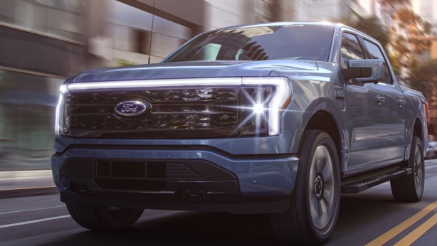 Foto - Tarihin en çok satan otomobilleri! Mercedes, BMW, Audi, Tesla, Volkswagen, Ford, Fiat dona kaldı... Zirvedeki araç bomba