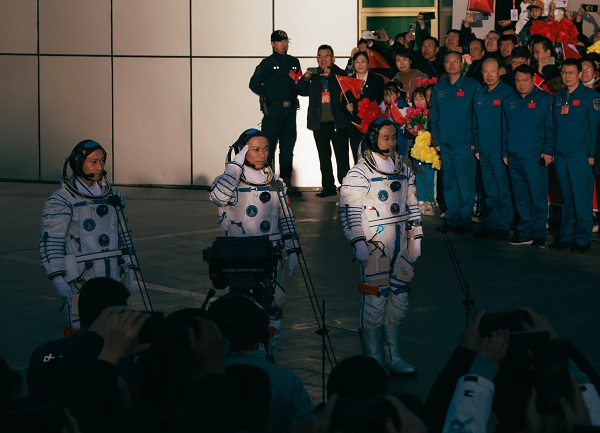 Foto - Tarihin en genci! Uzay yolculuğu başladı