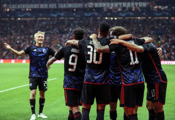 Foto - Tarihin en iyi futbol takımları belli oldu! Fenerbahçe ile Galatasaray arasında şaşırtan fark