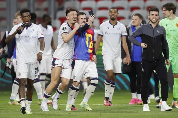 Foto - Tarihin en iyi futbol takımları belli oldu! Fenerbahçe ile Galatasaray arasında şaşırtan fark