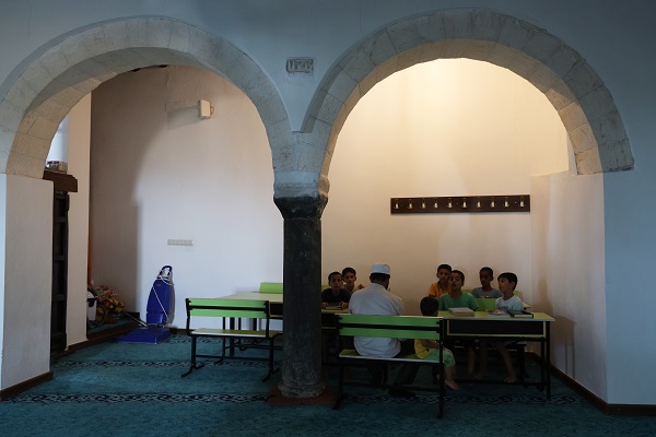 Foto - Tarihle iç içe ibadet! Bu cami tam 1375 yıldır ibadete açık