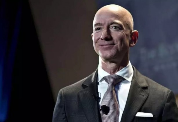 Foto - Tarihte bir ilk! O kadının parasını duyanın ağzı açık kalıyor...