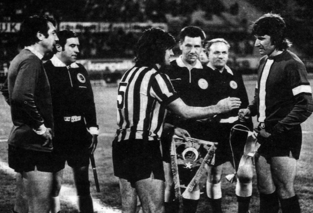 Foto - TARİHTE BUGÜN | Bir garip maç hikayesi: Steagul Rosu Brasov