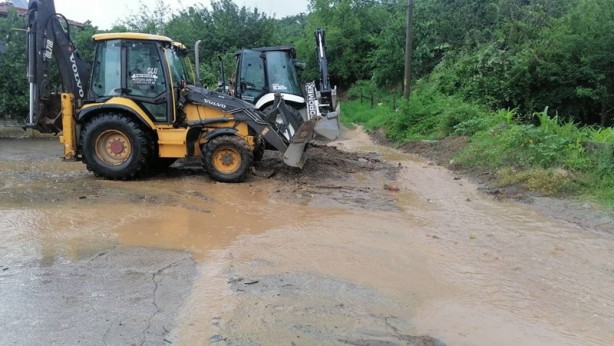 Foto - Tarım arazilerini ve evleri su bastı