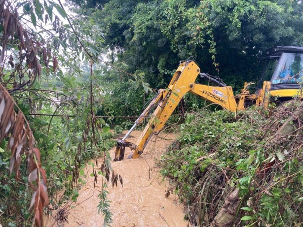 Foto - Tarım arazilerini ve evleri su bastı