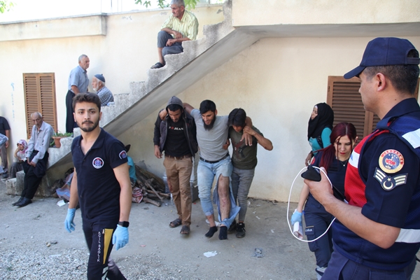 Foto - Tarım işçilerini taşıyan minibüs kaza yaptı: Çok sayıda yaralı var