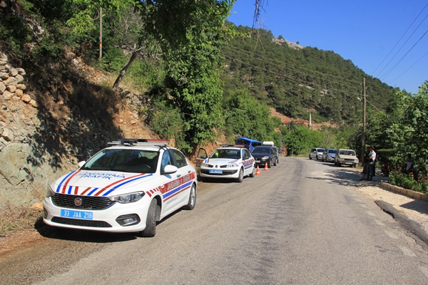 Foto - Tarım işçilerini taşıyan minibüs kaza yaptı: Çok sayıda yaralı var