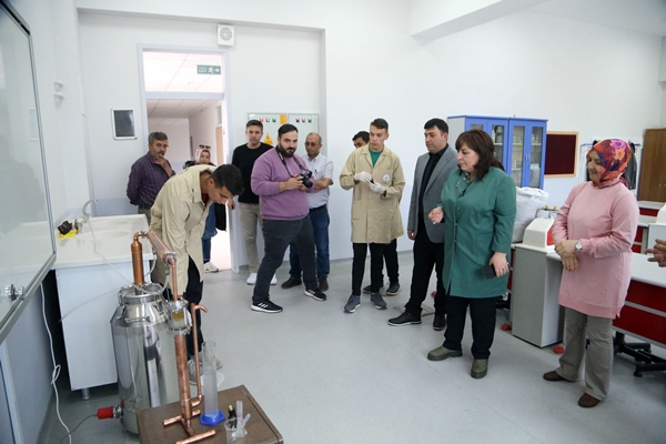 Foto - Tarım meslek liseleri tarafından üretim yapılan alanlarda hasat başladı