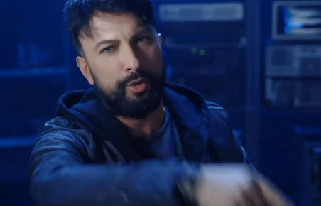 Foto - Tarkan nasıl şöhret oldu? Mega Star böyle olunur! Yahudi lobisi ve küreselcilerin karanlık oyunu
