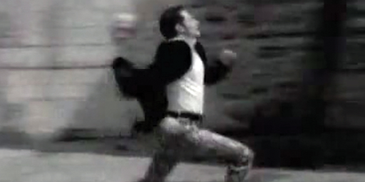 Foto - Eşinle gezme, ailenden bahsetme denen şarkıcı Mirkelam söylenenleri yapmayınca başına bakın ne geldi! Harbiden skandal