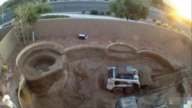 Foto - Tarla sürerken öyle bir şey buldular ki!