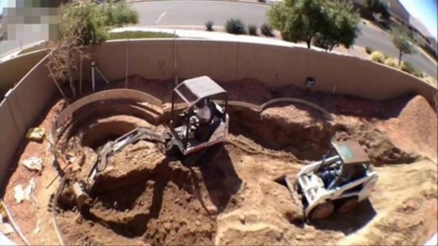 Foto - Tarla sürerken öyle bir şey buldular ki!