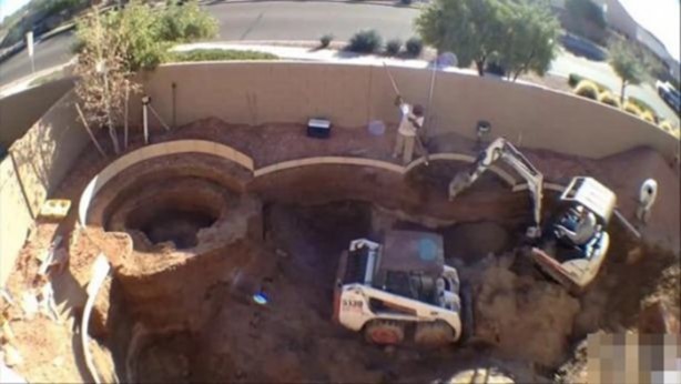 Foto - Tarla sürerken öyle bir şey buldular ki!