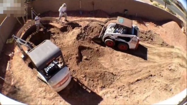 Foto - Tarla sürerken öyle bir şey buldular ki!