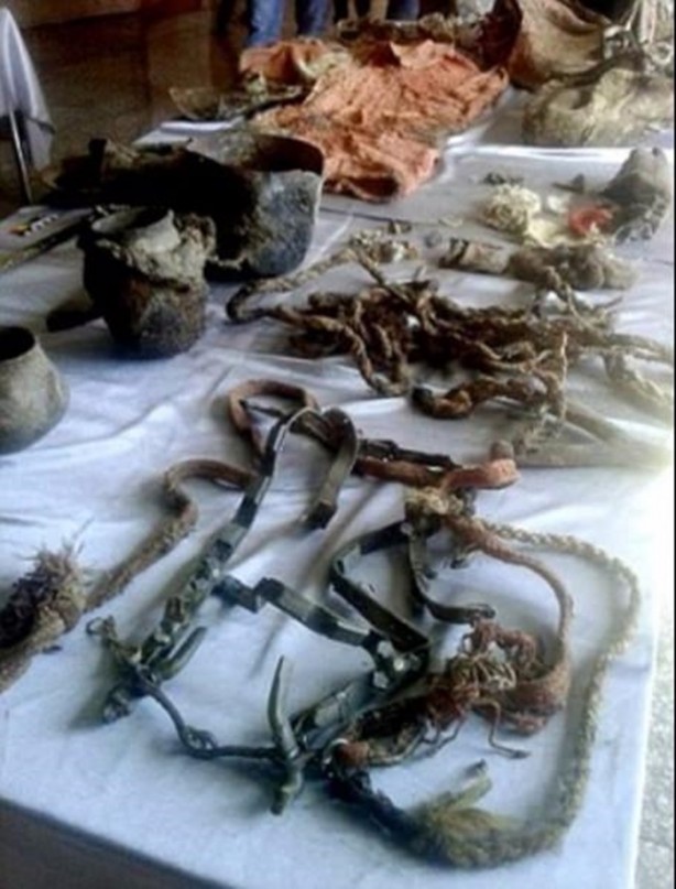 Foto - Tarla sürerken öyle bir şey buldular ki!