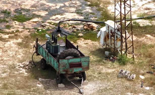 Foto - Tarlalardan petrol fışkırmasını beklerken çıkanlara bakın! Bunun adı tüm Türkiye'ye ihanet
