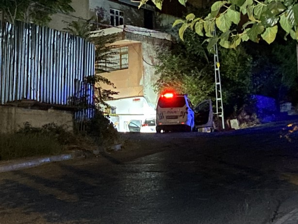 Tartıştığı arkadaşını silahla vurdu