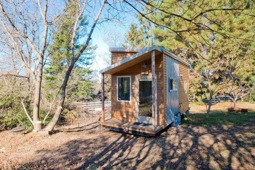 Foto - Taşınabilir, minik ev kendine hayran bırakıyor