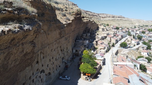 Foto - Taşkale Tahıl Ambarları ziyaretçi akınına uğruyor