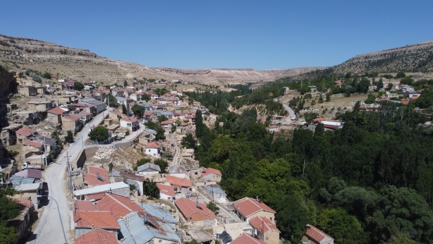 Foto - Taşkale Tahıl Ambarları ziyaretçi akınına uğruyor