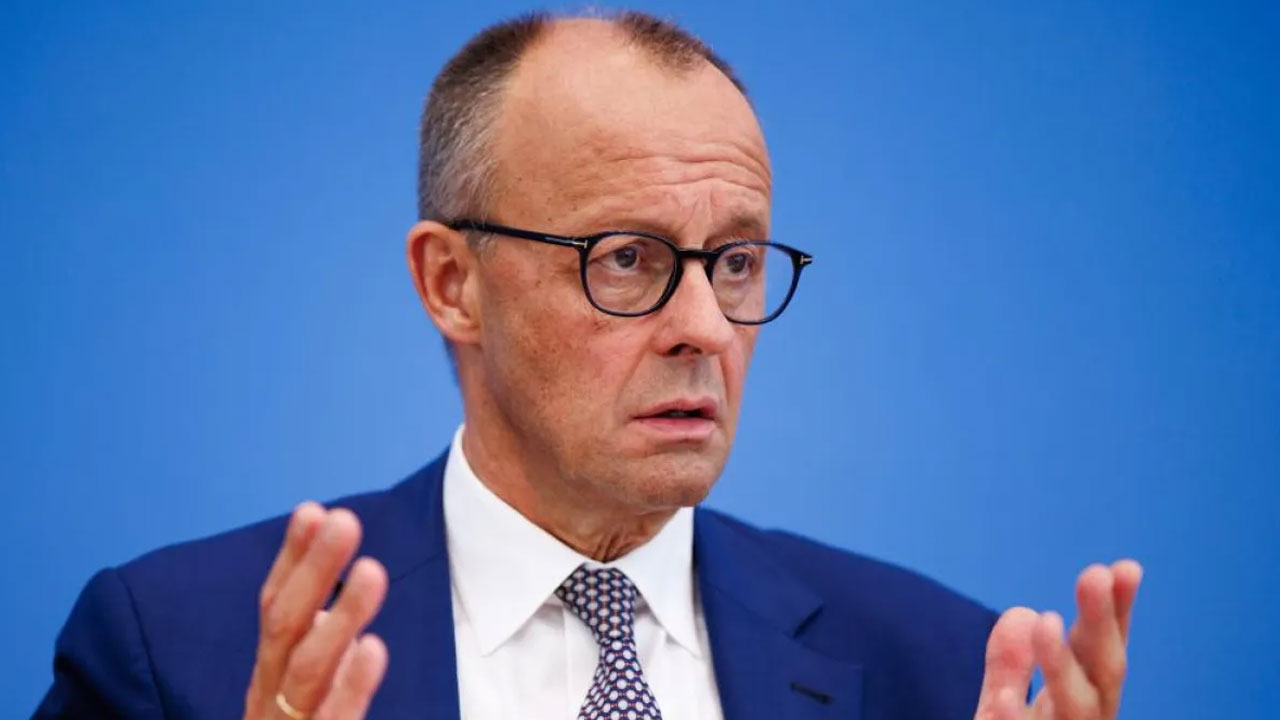 Tasmalı köpek yine saçmaladı! "Kendini savunmak için bebekleri öldürdü!"