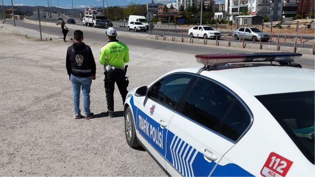 Foto - Tatilciler memleketlerine ulaştı! 43 ilin geçiş güzergahında yoğunluk azaldı
