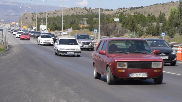 Foto - Tatilciler memleketlerine ulaştı! 43 ilin geçiş güzergahında yoğunluk azaldı