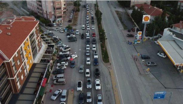 Tatilcilerin dönüşü başladı! İşte yollarda son durum