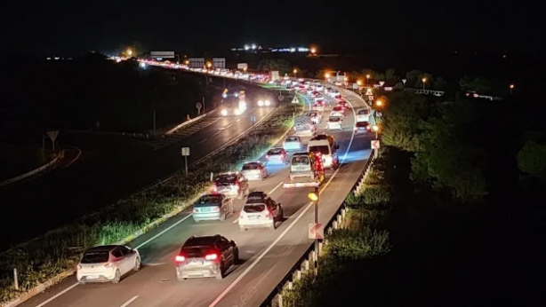 Foto - Tatilcilerin dönüşü başladı! İşte yollarda son durum