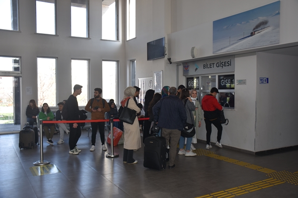 Foto - Tatilcilerin seyahat tercihi Doğu Ekspresi oldu