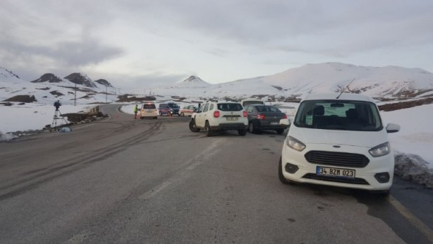 Foto - Tatvan'da düşen askeri helikopterin enkazı kaldırılıyor!