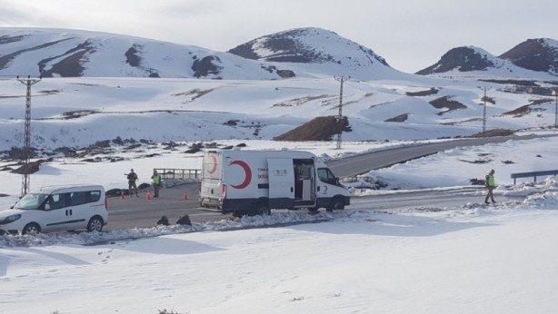 Foto - Tatvan'da düşen askeri helikopterin enkazı kaldırılıyor!