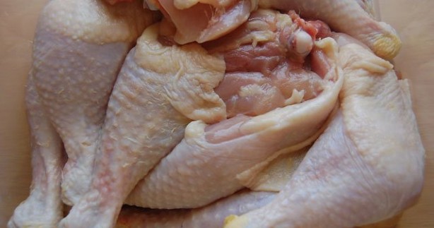 Foto - Tavuğu pişirmeden önce bunu sakın yapmayın!