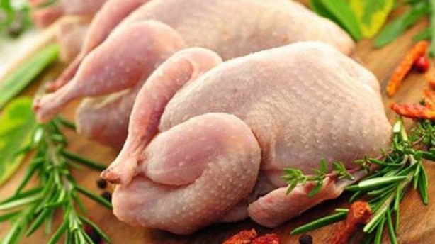 Foto - Tavuğu pişirmeden önce bunu sakın yapmayın!