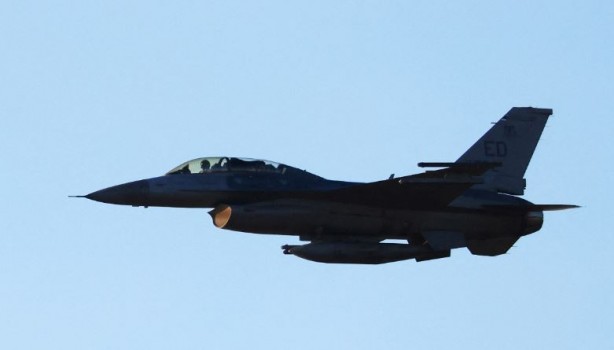 Foto - Tayvan, Çin tehdidine karşı ordusunu güçlendiriyor! Aradığı savaş uçağını ABD'de buldu