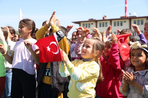 TBMM Çocuk Bahçesi ve Bilim Şenliği deprem bölgesinde