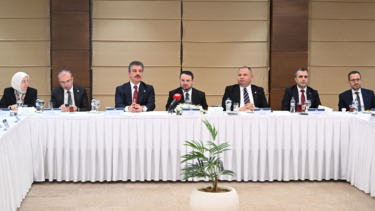 TBMM’de iftar buluşması! Bakan Gürlek açıkladı… Yeni irtibat büroları kurulacak