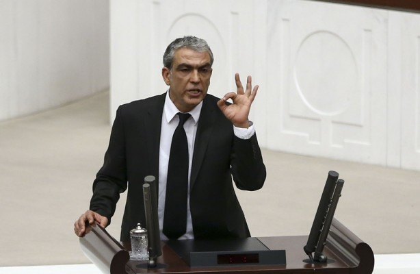 TBMM'de "Sen kimsin?" kavgası