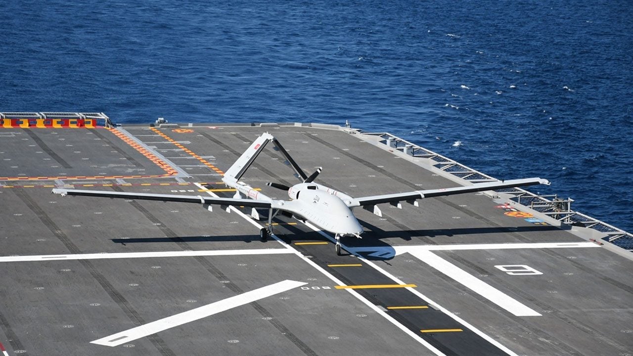 Foto - TCG Anadolu Arnavutluk'ta nefesleri kesti