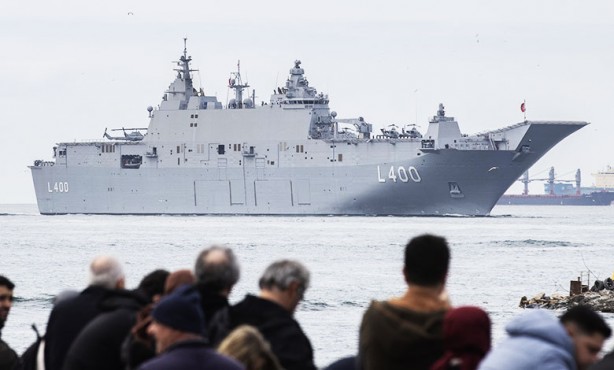 Foto - TCG Anadolu'yu gören ünlü milyoner Türkiye'ye karşı kullanılmak üzere peş peşe gemi bağışladı