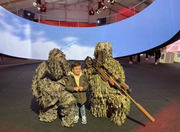 Foto - TCG Anadolu'dan Bayraktar'a kadar... Türk savunma sanayinin gözbebekleri Üsküdar'da sergileniyor